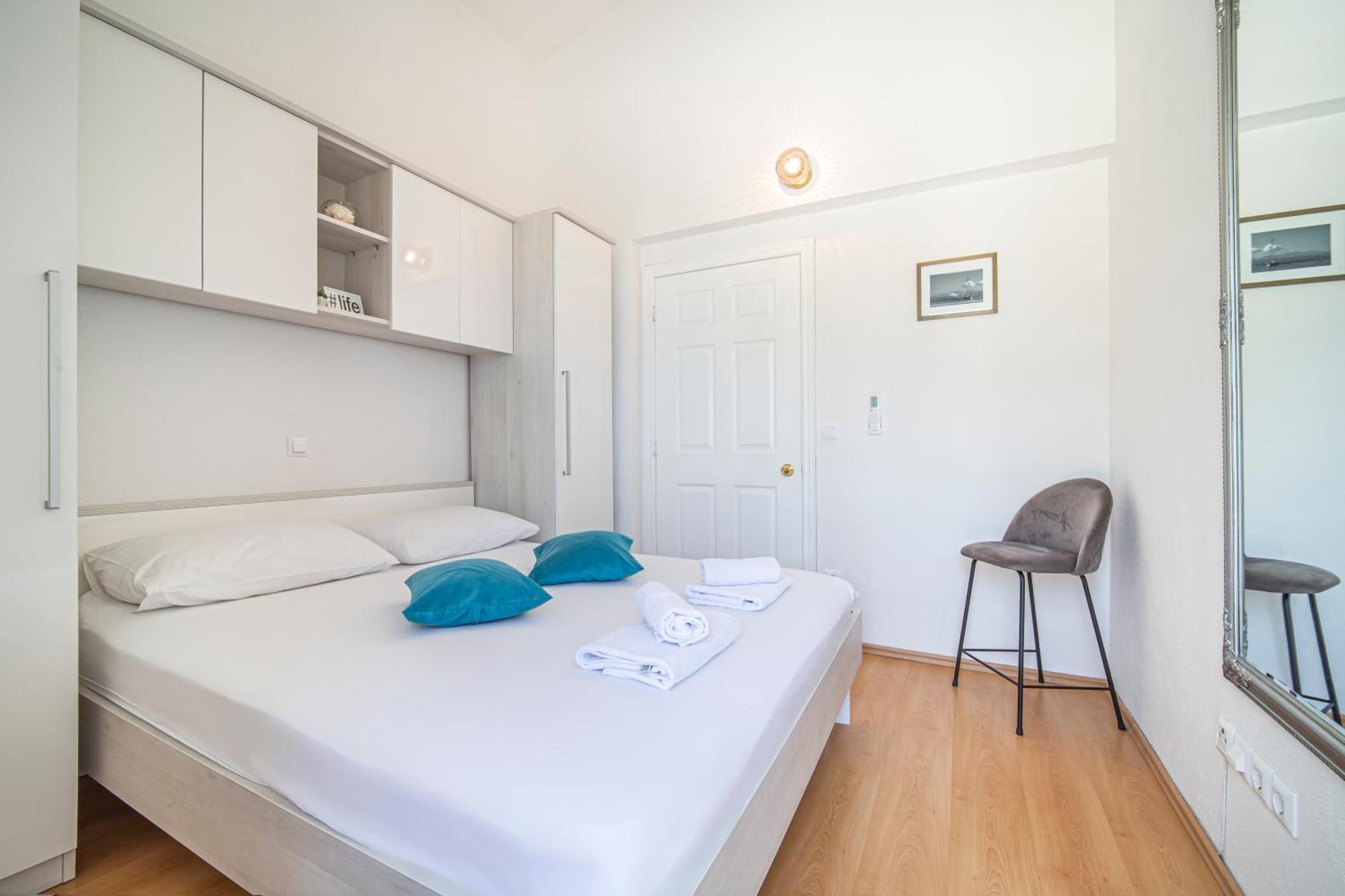Apartments Emilija Makarska Exteriör bild